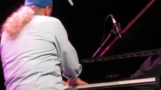 MIUDINHO  (H. Villa-lobos). EGBERTO GISMONTI.