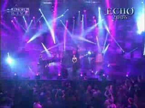 Kelly Clarkson "Because of you " Echo 2006