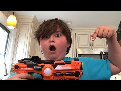 Unboxing space blaster laser tag blasters with Nick Yo yo
