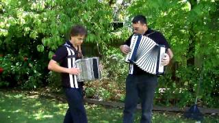 The Man From Snowy River (Slim Dusty) - Accordion Duet (HD)