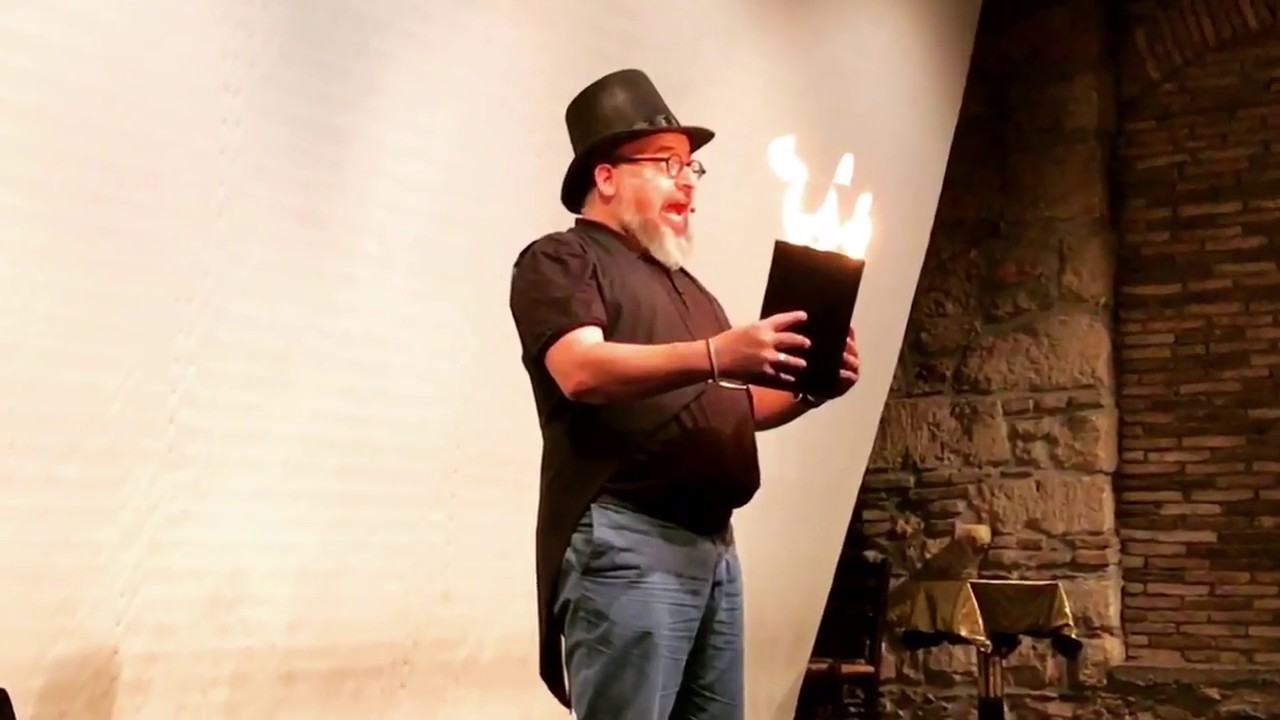 ΣΧΟΛΗ ΜΑΓΕΙΑΣ με τον Μάγο Dio από το 2008 !  thumbnail