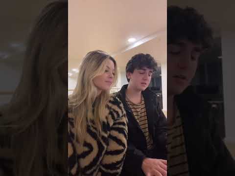 Júlia Gomes e Biel Gava - Home (Edith Whiskers)