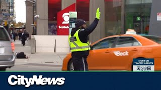 Toronto to deploy "traffic agents" to clear busy intersections