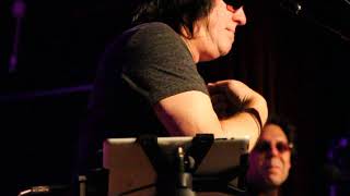 "I'm A Gun" Lorne Greene Song Analyzed by Todd Rundgren Live NYC City Winery 2014