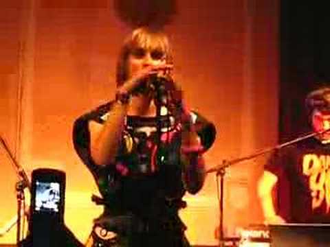 yelle live @ logan square auditorium