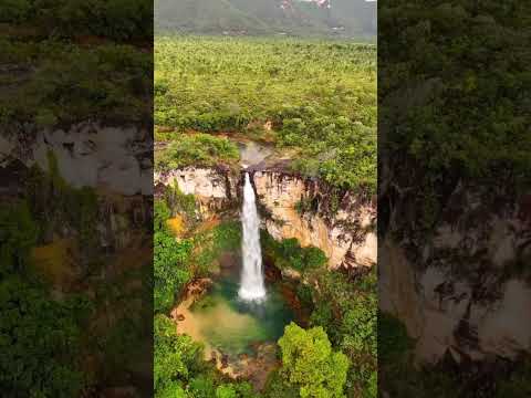 É um destino de ecoturismo localizado no município de Taguatinga, no sudeste do estado do Tocantins