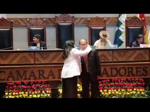 Condecoración de la Cámara de Senadores al Mtro. Eliodoro Nina