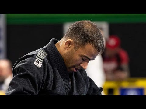 Worm guard , deep de la Riva , combat sweep combo