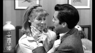 Darling (1965) Video