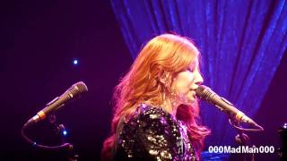 Tori Amos - Garlands - HD Live at Le Grand Rex, Paris (05 Oct 2011)