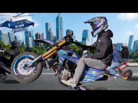 Illegal Moped Megaride… Total Chaos