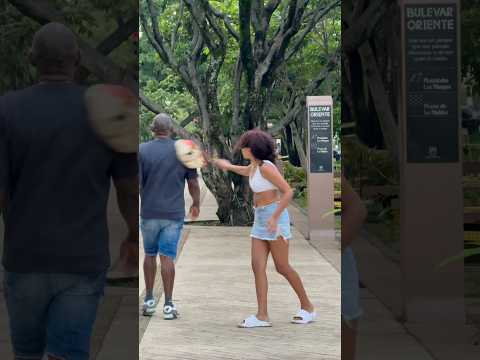 Mira El Bolso Millonario LeDio La Vuelta Al Mundo🙀🤷🏻‍♂️💰🧳💸😂 #funny #humor #comedia #comedy