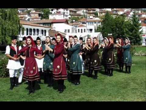 Macedonian Song - Kosturcanki - Mori Cupi Kosturcanki