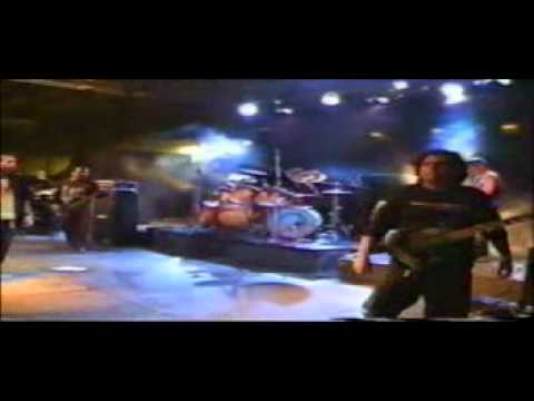 Insurrection Down - Ao Vivo no Abril Pro Rock 2004 (Parte 3 de 3).AVI