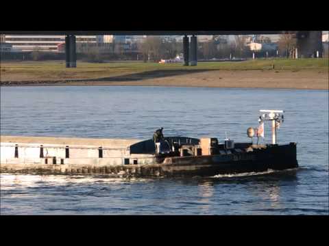 Binnenschiff Balge auf dem Rhein