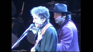 Bob Dylan — This Wheel&#39;s On Fire. Liverpool, England. 12th July, 2001. Video footage