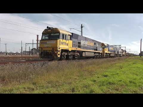 Pacific National T class on a Steel Train