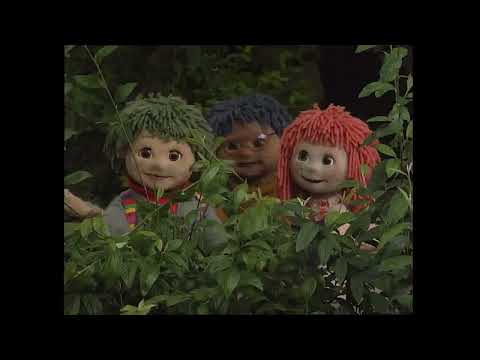 Tots TV : Series 1, Episode 20 - Roller Skating (1993)