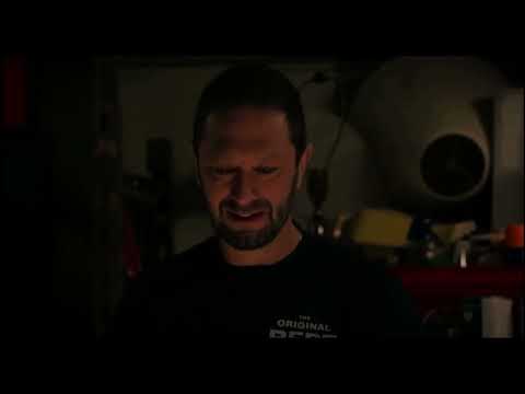 The Bear 2x01 - Train Scene