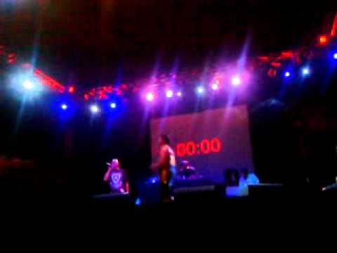 V de Vendeclap Vs Char lee  ( Pre-Hipnotik Barcelona 2011 )