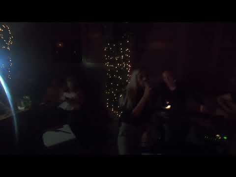 Ana Vuletić i Denis #anavuletić - U meni jesen je (live cover) #anaidenis