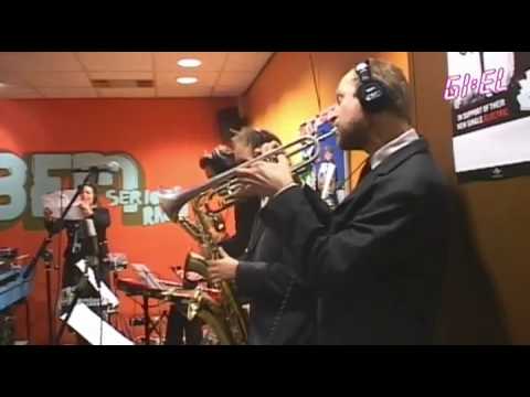 Lady GaGa - Bad Romance by Caro Emerald Live (Giel, 3FM)