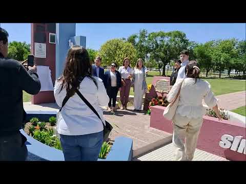 90° Aniversario del Día de la Democracia y Soberanía - - Plaza de Mercedes - Videos varios