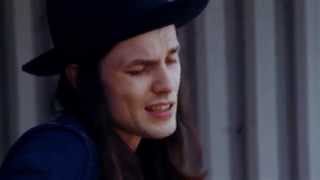 James Bay - If You Ever Want to Be In Love -- Barn on the Farm Sessions