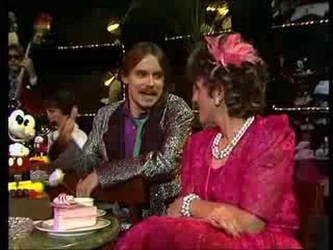 download lagu mp3 mp4 Hallo Hier Kommt Hermann, download lagu Hallo Hier Kommt Hermann gratis, unduh video klip Hallo Hier Kommt Hermann