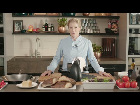 Cornelia Poletto präsentiert den GRAEF Allesschneider SKS700 "DER FEINSCHMECKER"-Edition