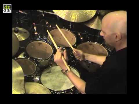 Steve Smith & Vital Information - Sound Check IV: Drumsolo