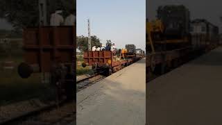 preview picture of video 'Aunrihar-kerakat-jaunpur electrification work by train'