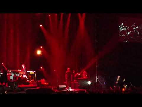 Nick Cave & The Bad Seeds - Higgs Boson Blues / Do You Love Me (Live Buenos Aires, Argentina)