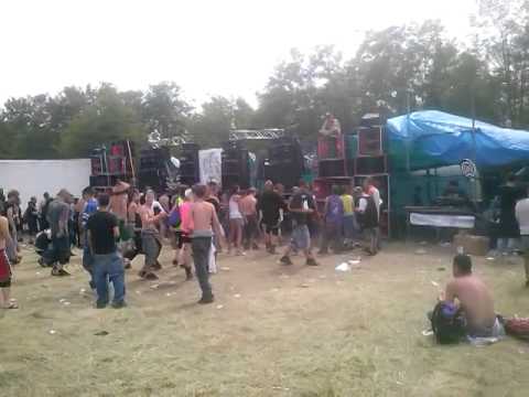 leo (funk rebels) live set @ massive invasion - 2325mag2k14 - part1