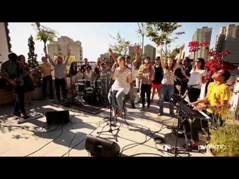 Laura Souguellis & Sozo - Quem é como o Senhor (Fornalha Dunamis / Outubro 2013)