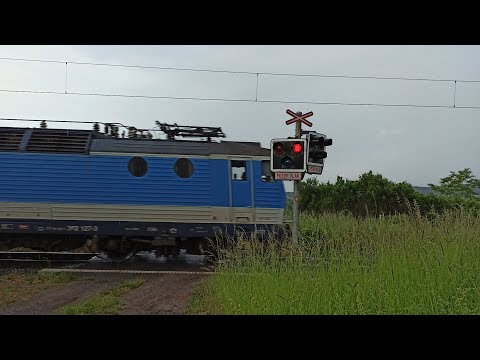 Železniční přejezd AŽD 97 P 1195 Zdemyslice/Nezvěstice 11.6.2021 Czech railroad crossing.