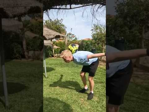 Branun FUTISKIKKAILUT ⚽️ | Pallo niskan TAAKSE