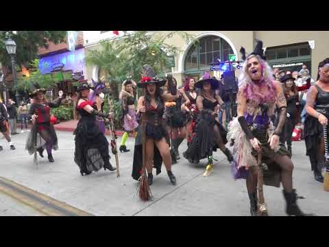 Witchy Woman/German Witch Song: La Boheme Halloween Dance 20211030 098 P
