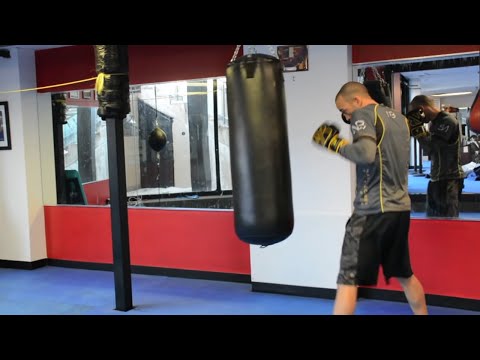 Ultimate 20 Minute Heavy Bag Workout (Round 1)