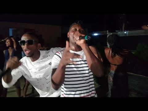 Abuso Men Records interpretando "USAY DEM" en directo