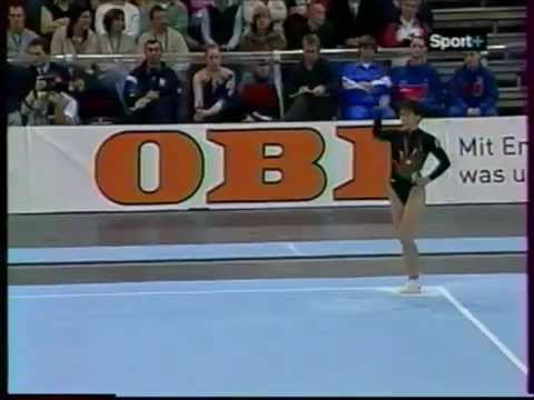 Oksana CHUSOVITINA (UZB) floor - 2003 DTB Cup semi final