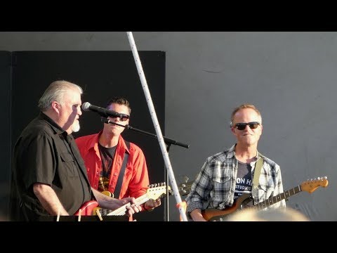 David Hidalgo singing - Deads - Not Fade Away  at 2019 Vancouver Folk Festival