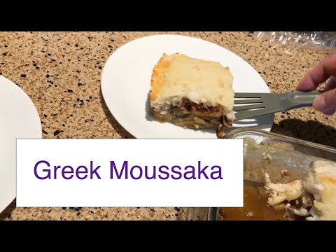 Greek Moussaka with Béchamel Sauce - Ελληνικος Μουσακάς με Μπεσαμέλ