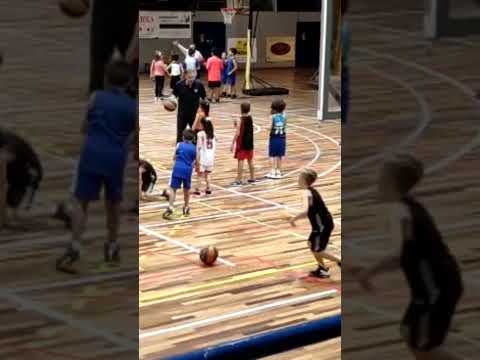 entreno del CB Guíxols Premini primer any