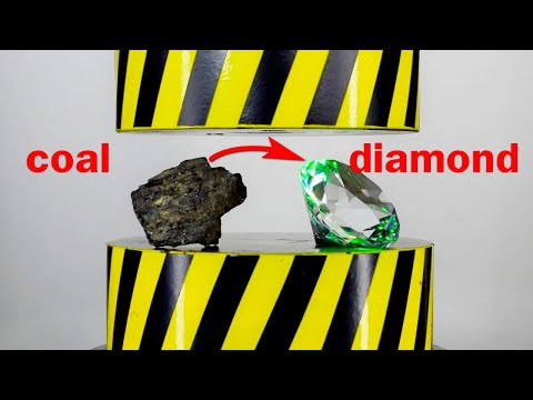 HYDRAULIC PRESS TURNS GRAPHITE INTO DIAMOND