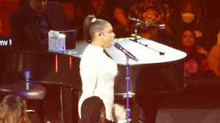 Jennifer Hudson - Where You At (The Forum, Los Angeles CA 12/1/2021)