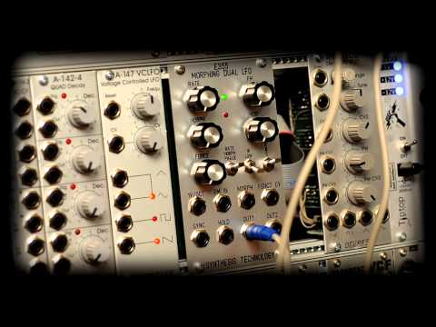 Synth Tech E355 Morphing Dual LFO - Scratching The Surface