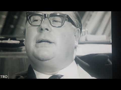 Heinz Erhardt von Ganghofer zu Karl  May . Nach Drehende 1965 "Der Ölprinz"