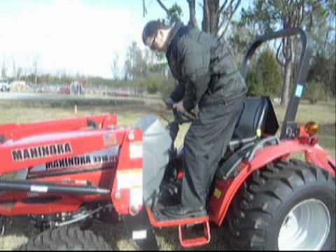 Mahindra 3316 Turbo HST w/ Loader and Bush Hog