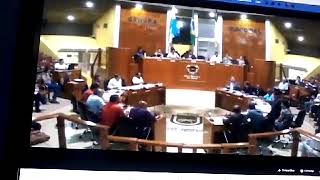 CÂMARA RETOMA TRABALHOS APÓS XINGAMENTOS ENTRE VEREADORES